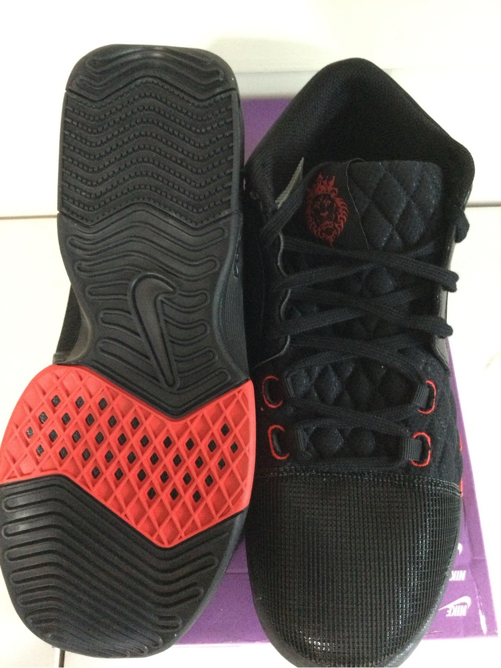 Nike Black and Red Low-Top Basketball Shoes
